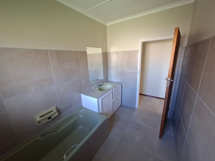 4 Bedroom Property for Sale in Boskloof Eastern Cape